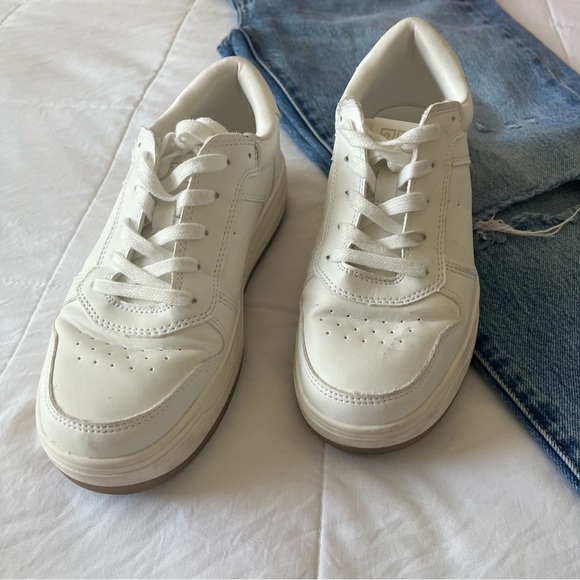 American Eagle Women’s White Sneakers Size 6 - Picture 3 of 10